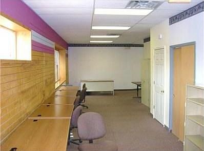 3rd image of 746 Livingston Ave
