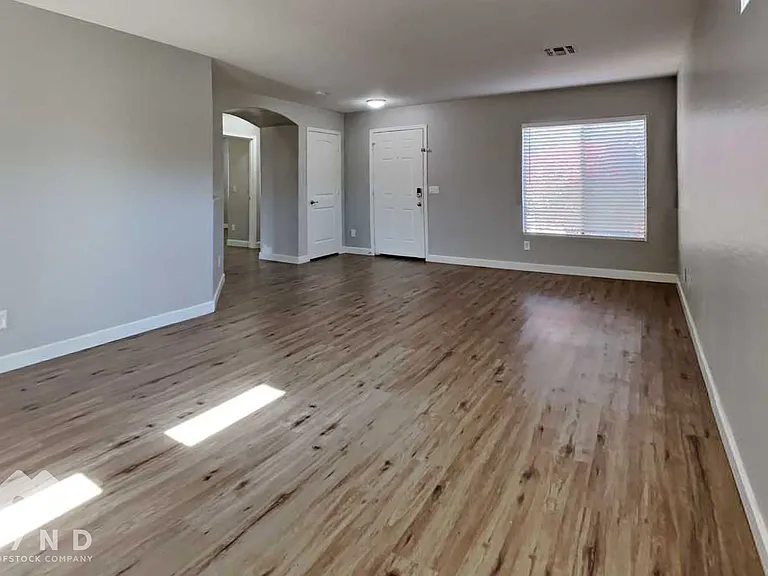 12333 W Rosewood Dr — Photo 2