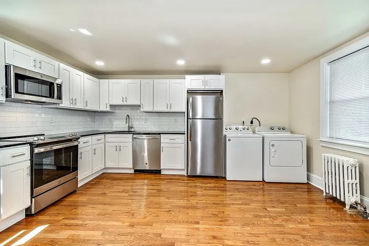 29 N Spring Garden St #3