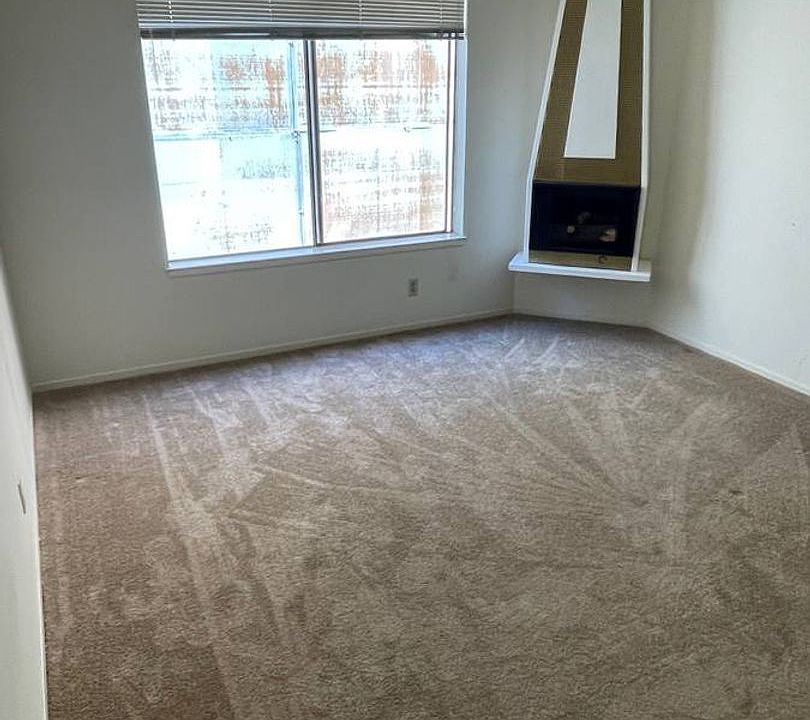 1st image of 1915 Green St #106