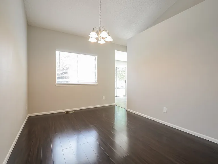 11584 Eaton Ct — Photo 8