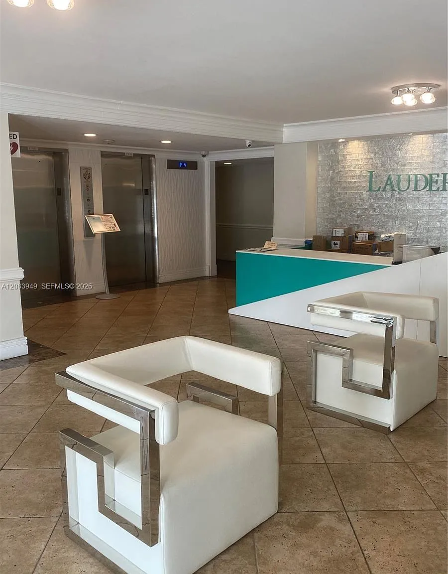 Lauderdale Tower Condo — Photo 4