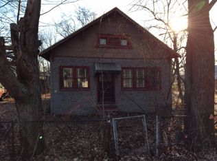 15 Grenada Ter, Watervliet, NY 12189