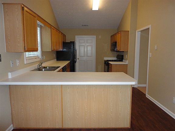 4th image of 2894 Arendel Dr