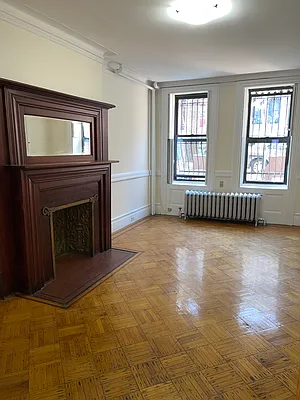 Rented by HH Property Management Services LLC | media 27