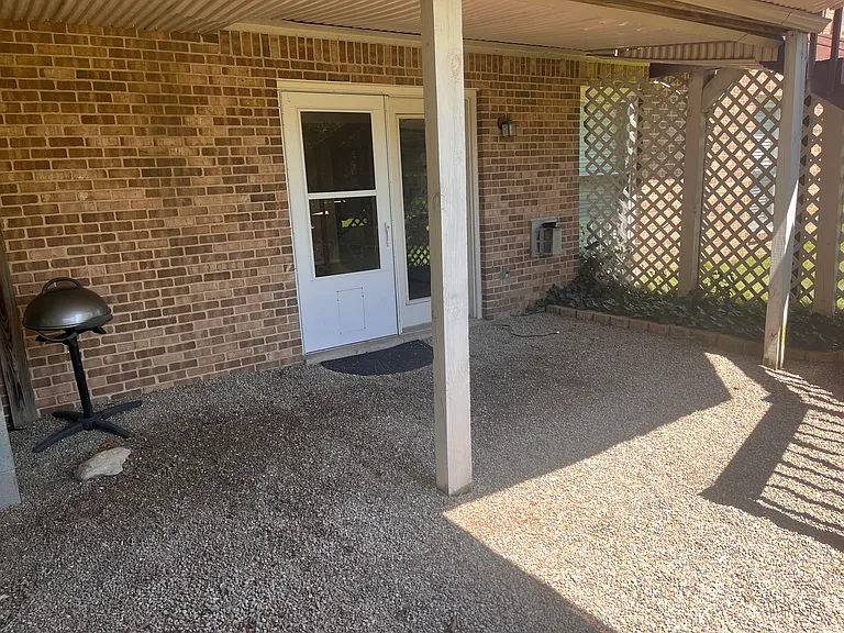 9140 Countrywood Dr — Photo 40