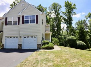 4011 Ridgecrest Dr, Wappingers Falls, NY 12590