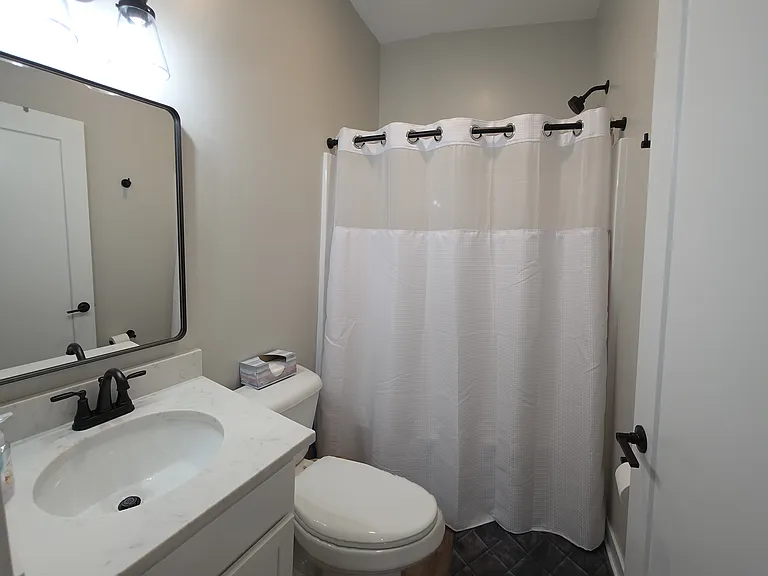 2 Full Bathrooms