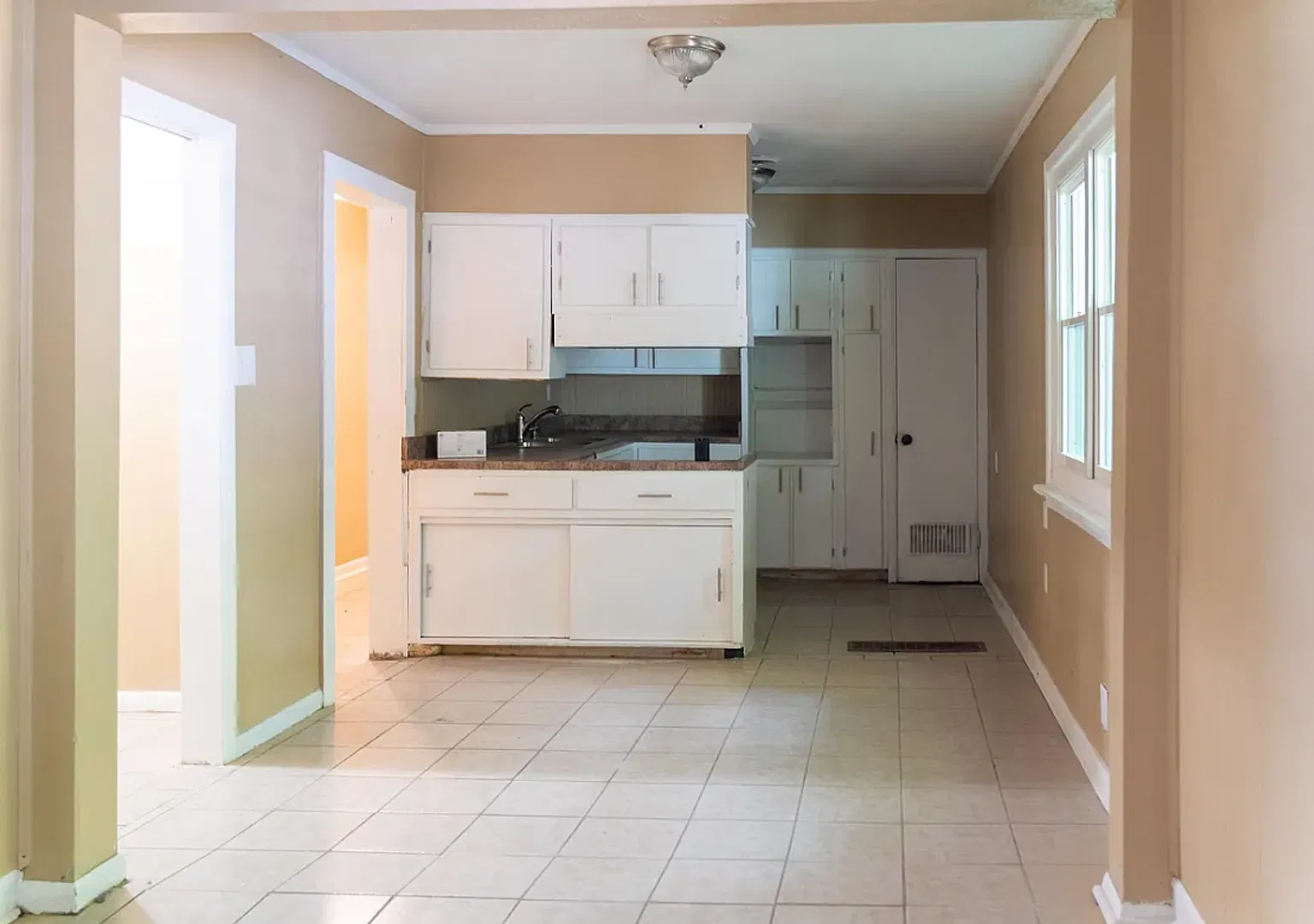 Vouchers Accepted - 3 bedroom! — Photo 3