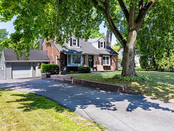 2nd image of 2 Arden Road