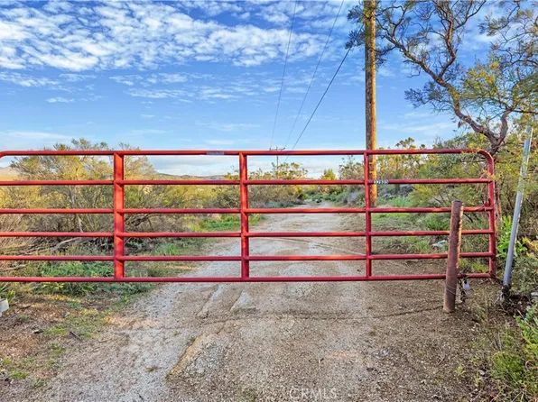32805 Red Mountain Rd, Hemet, CA 92544