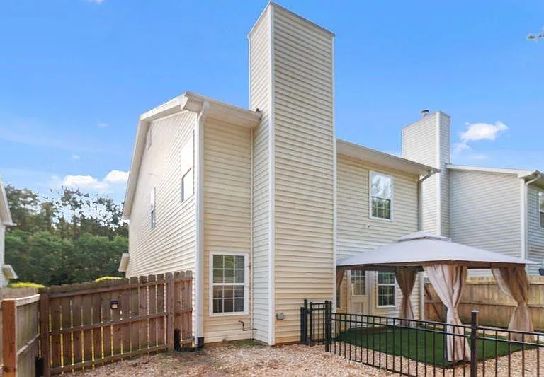 420 Thistle Cv — Photo 27