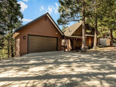807 Grass Valley Rd, Lake Arrowhead, CA, 92352