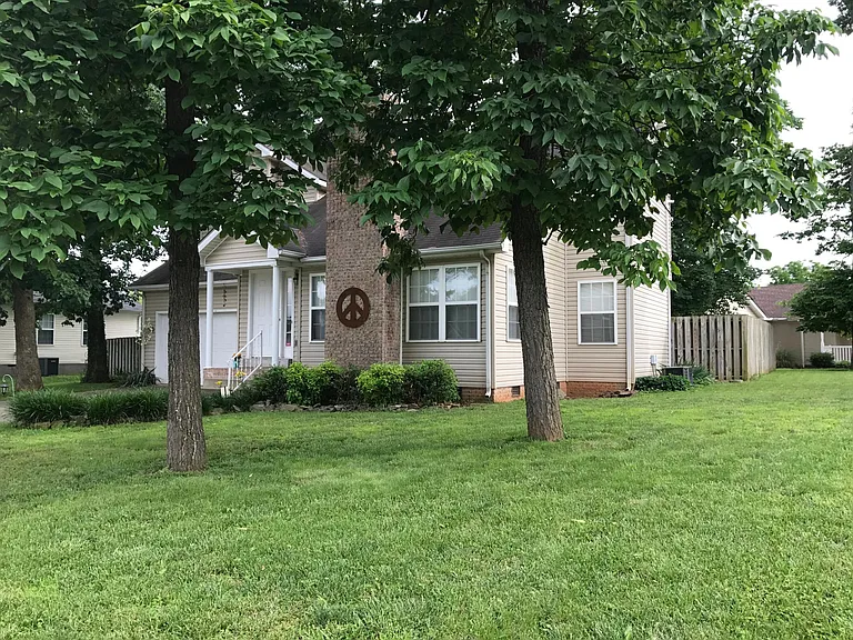 103 Old Mill Dr — Photo 3