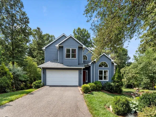 705 York Dr, Blacksburg, VA 24060