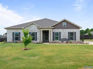 104 Pick Sack Ln, Huntsville, AL 35811