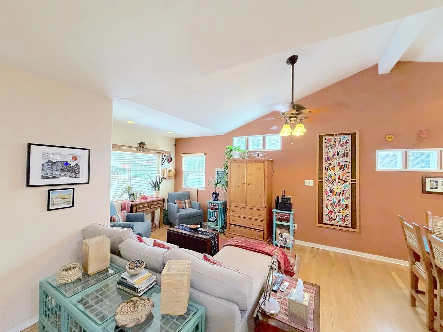Charming 3-Bedroom Home with Casita Space Near UNM — Photo 3