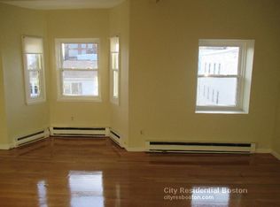 286 W 3rd St APT 3, Boston, MA 02127