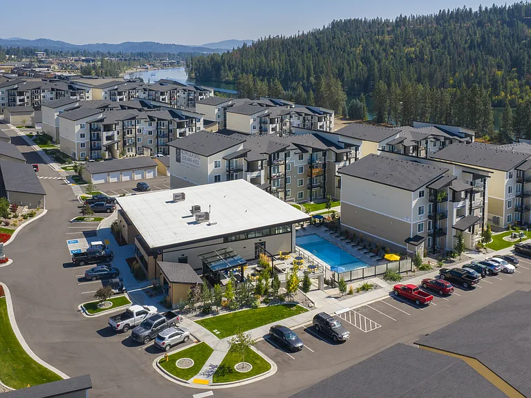 Rivers Edge Apartments — Photo 49