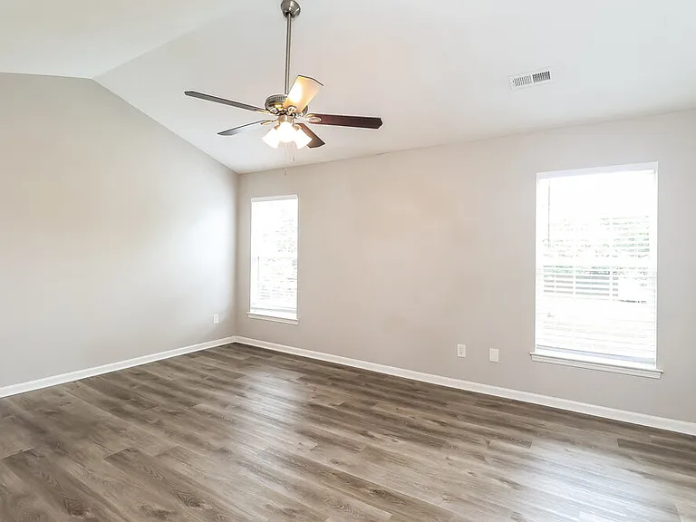 2909 Dairywood Ln — Photo 12