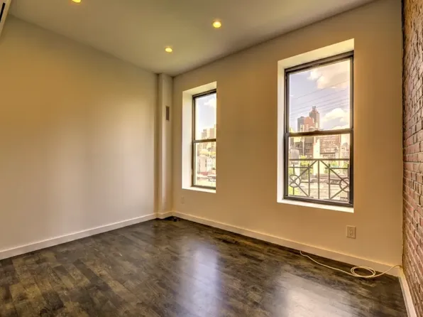 322 E 59th St APT 5A, New York, NY 10022