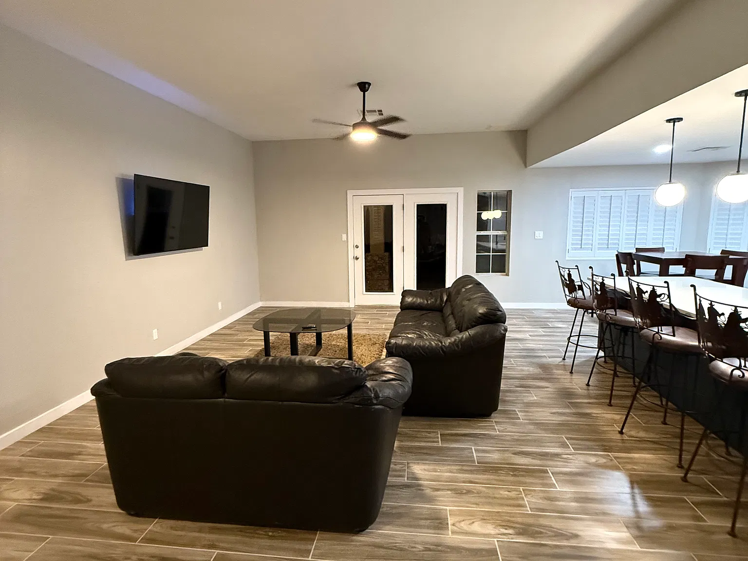 4 bed, 1969 sqft, $3,500 — Photo 3