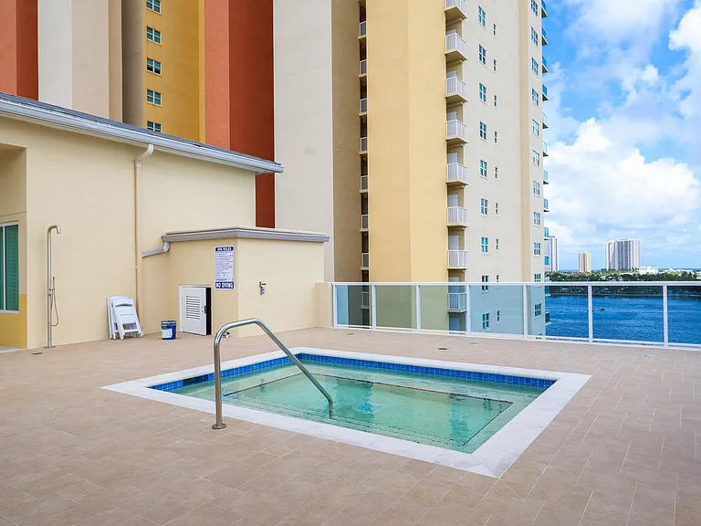 2650 Lake Shore Dr #804 — Photo 48