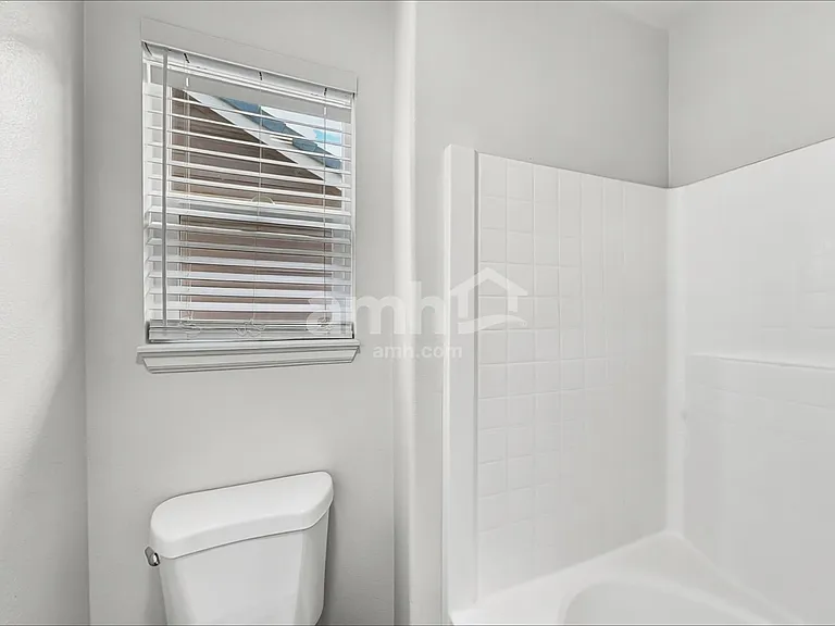 19506 E Bellisario Creek Dr — Photo 11