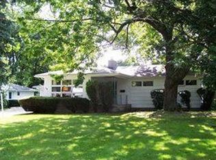 50 Maywood Dr, Rochester, NY 14618