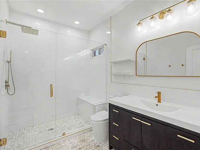 827 Elbert St SW — Photo 19