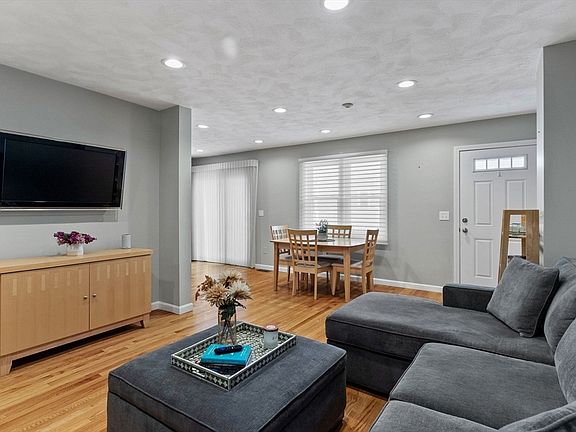 3rd image of 112 Lowell St APT 17
