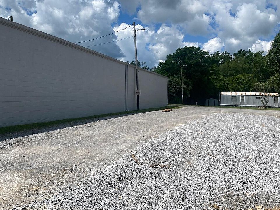 2nd image of 1215 West Ave