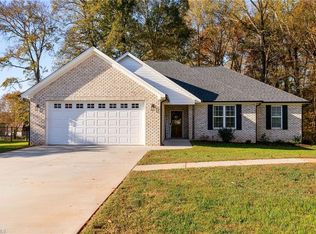 149 Elberon Ct, Mocksville, NC 27028