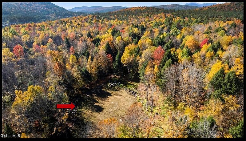 5th image of 64 Carriage Knolls Road