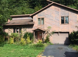 3841 Pond Creek Rd, Pinsonfork, KY 41555