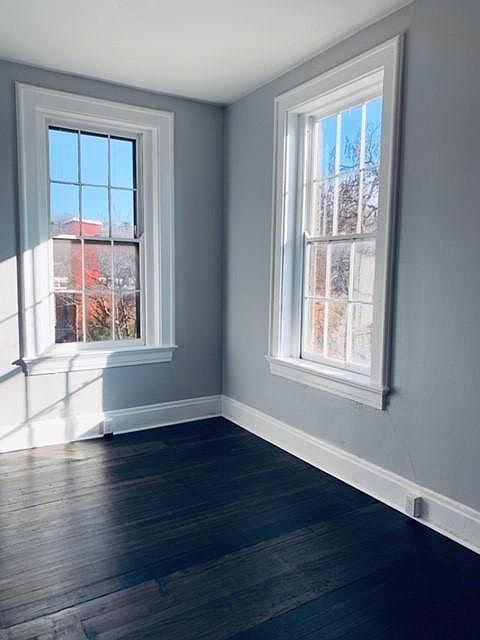 2nd image of 533 E 13th St APT 6