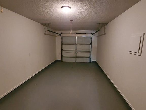 4th image of 3308 Crestwood Ct