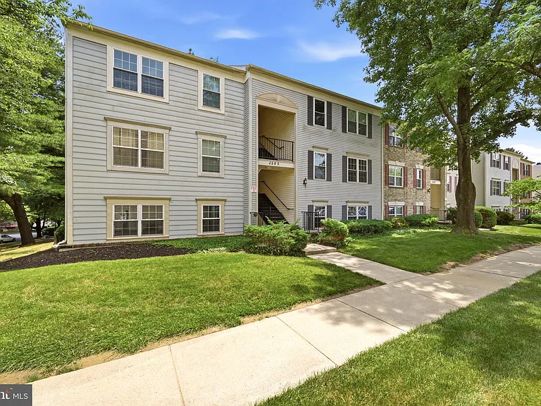 2505 McVeary Ct #11D — Photo 26