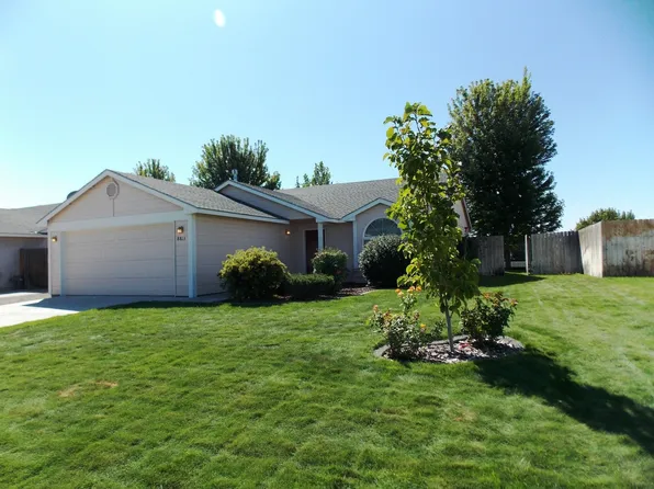 8813 W Bonnie Ave, Kennewick, WA 99336