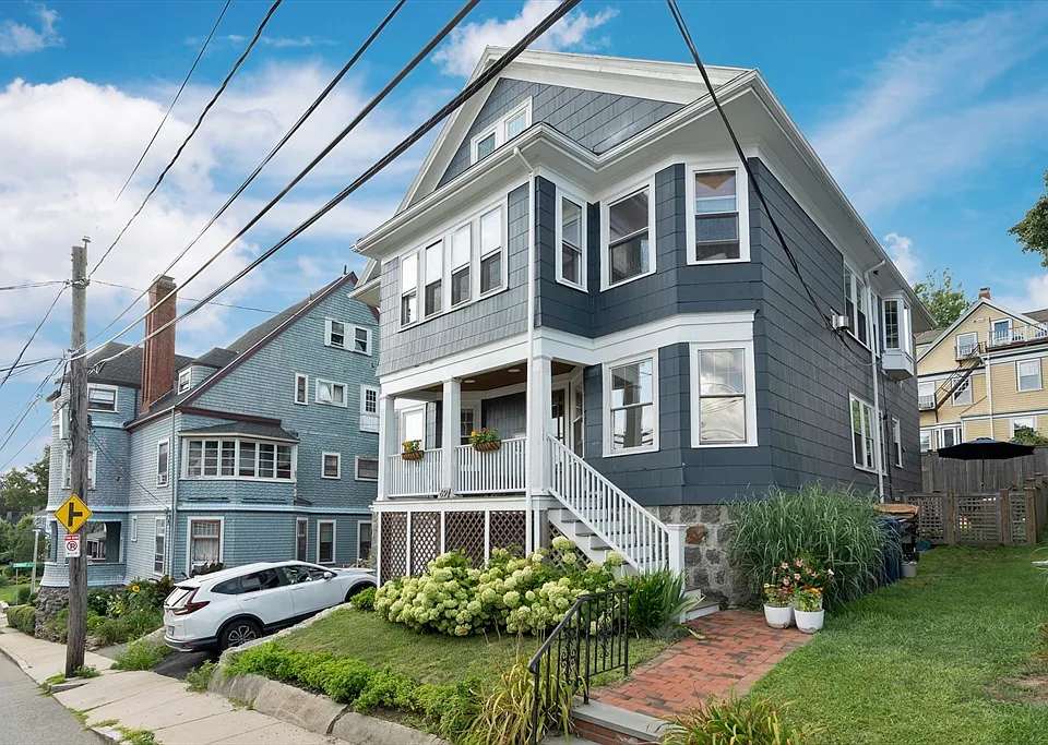 69 Westmoreland St #3