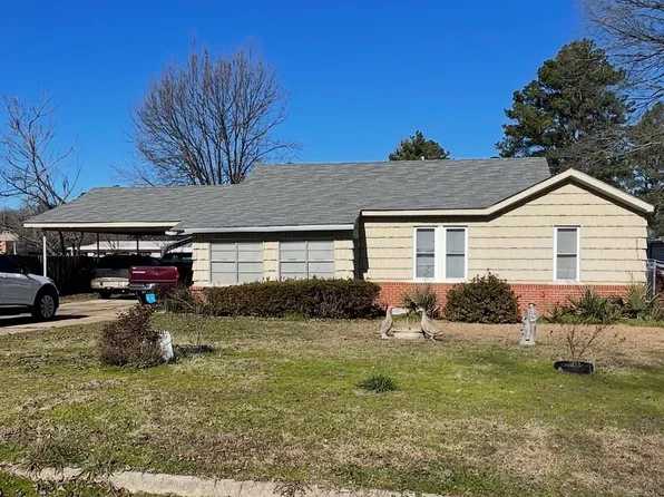 1108 W 1st St, Fordyce, AR 71742