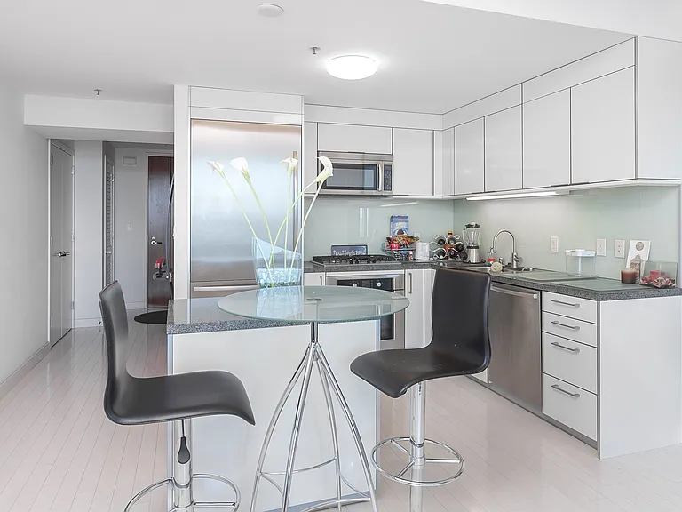 338 Spear St #29 — Photo 5