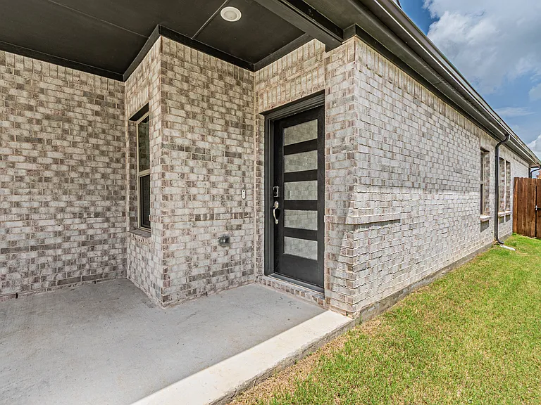 1134 Old Stead Dr — Photo 33