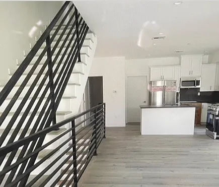 5653 Fair Ave #5653 — Photo 3
