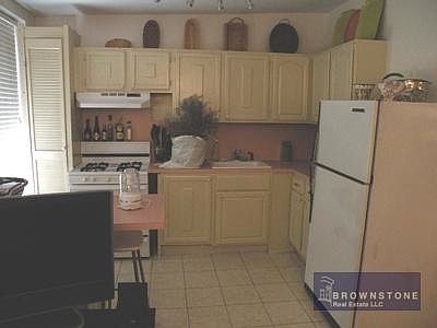2nd image of 402 Court St