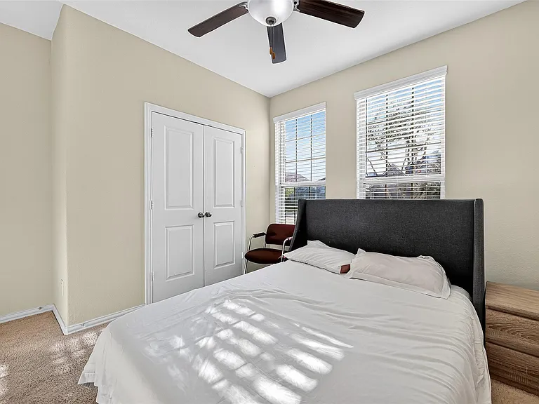 10519 Forfar Ln — Photo 21