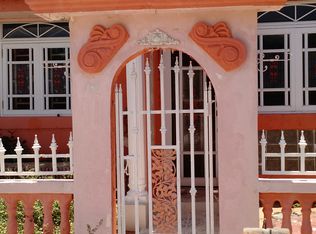 I 10 Calle Las Flores, Carolina, PR 00987