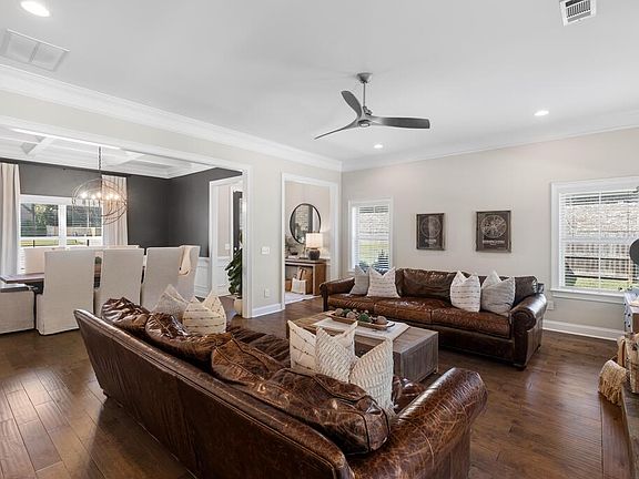 5th image of 100 Tablerock Ct
