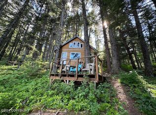 704 Beach Rd, Haines, AK 99827