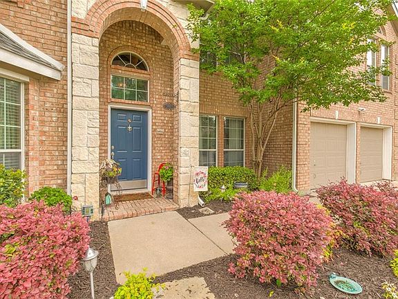 3rd image of 11 Saddlewood Ct